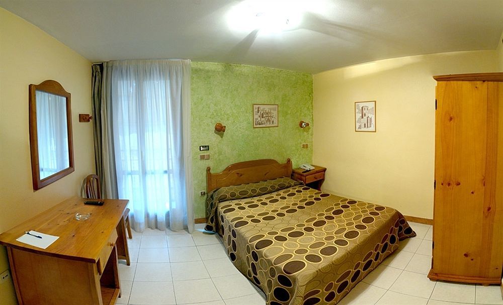 Hotel San Marcos Huesca Esterno foto